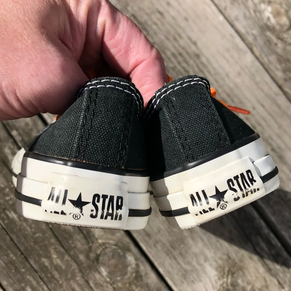 - Converse Black Canvas All-Star Sneakers w/NEW Orange Laces! EUC!